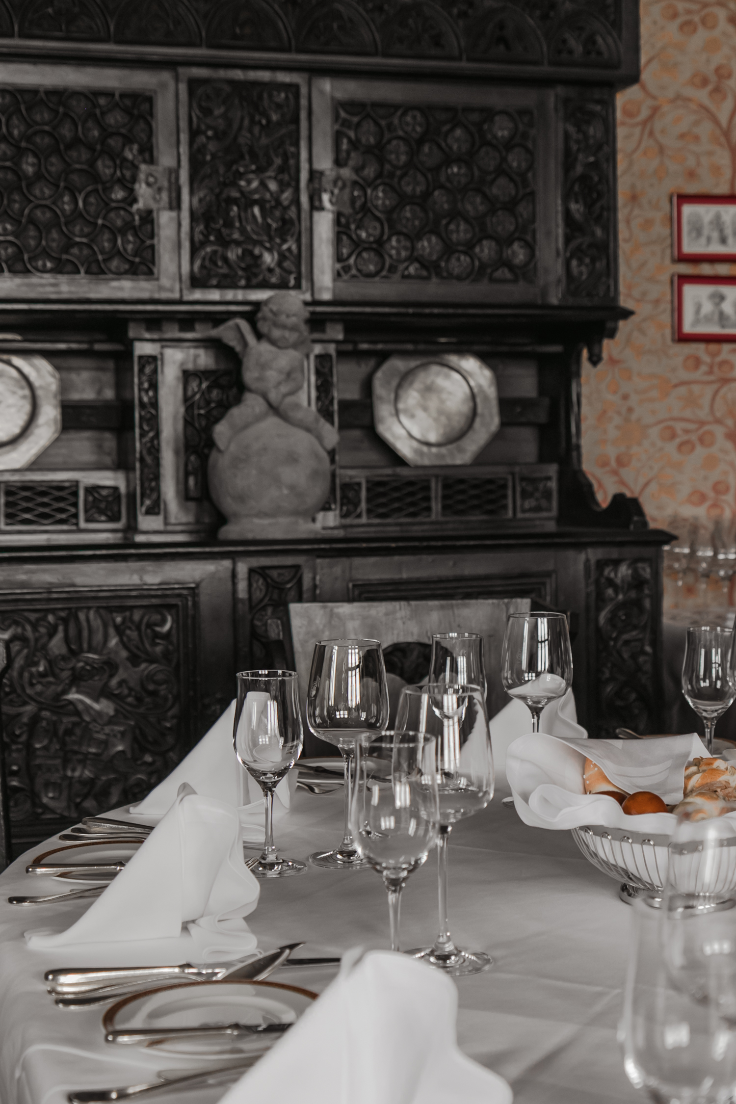 gotischer Salon im Schloss Mönchstein